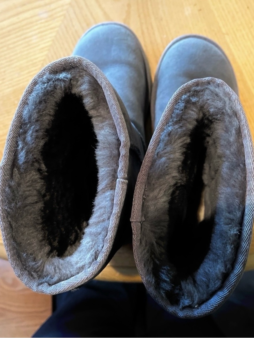 UGG Classic Short II Gray Boots NWT - Picture 4 of 5